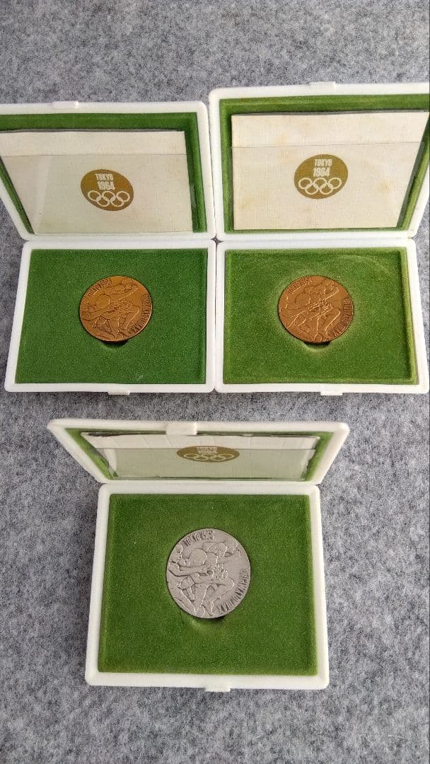 東京オリンピック1964年記念メダル　銀1枚　銅2枚セット　専用ケース付き