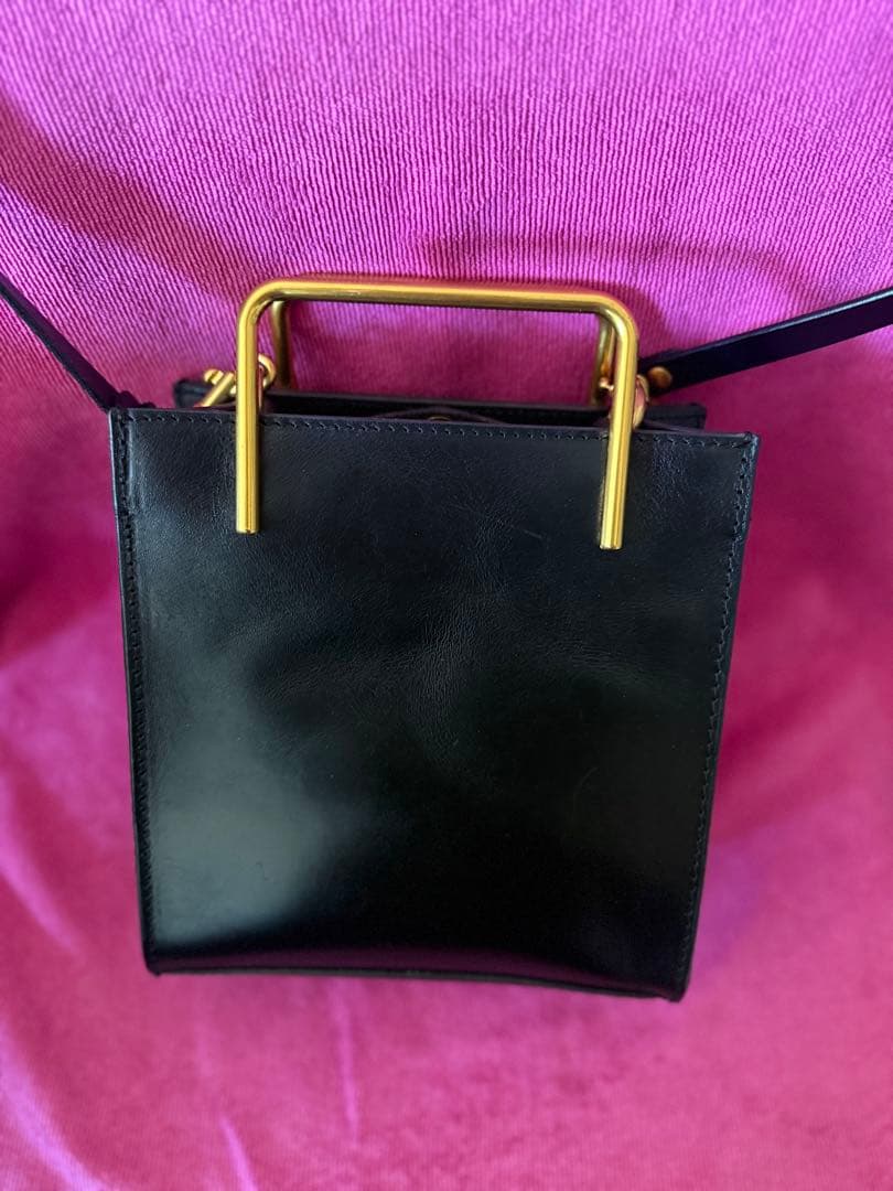 Emma aura ブラックレザー ハンドバッグ