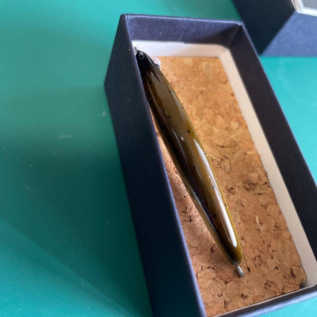 イタチミノー55s プレミアムシェル　山女魚YB 夜光貝　新品