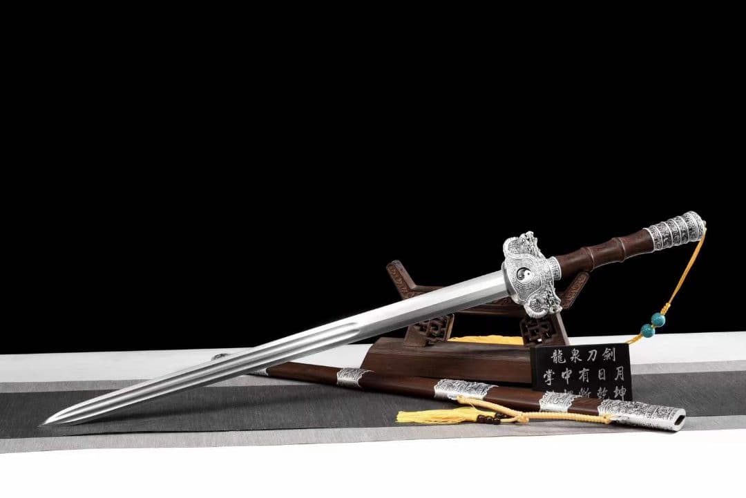 太極八卦鎮宅巨剣（花梨木金）古兵器   武具　刀装具　日本刀　模造刀