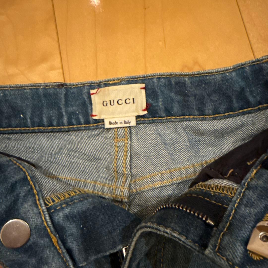 Gucci キッズデニムパンツ刺繍ラベル付き