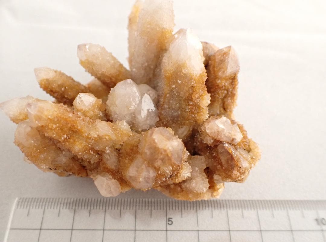 水晶　カクタスクォーツ　鉱物標本　南アフリカ産　クラスター 約154.5g