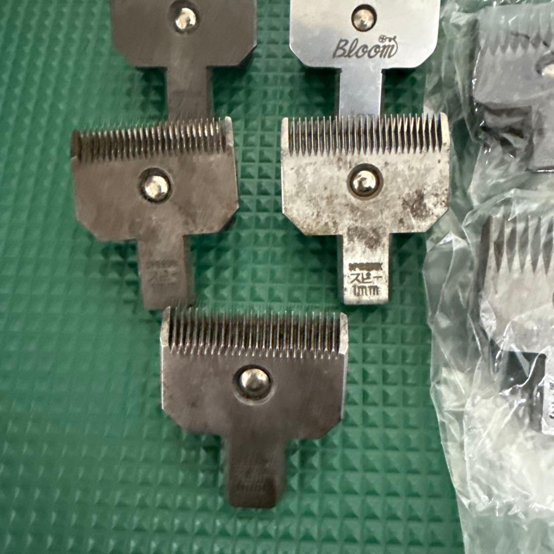 THRIVE バリカン シルバー/ピンク セット売り　替え刃セット