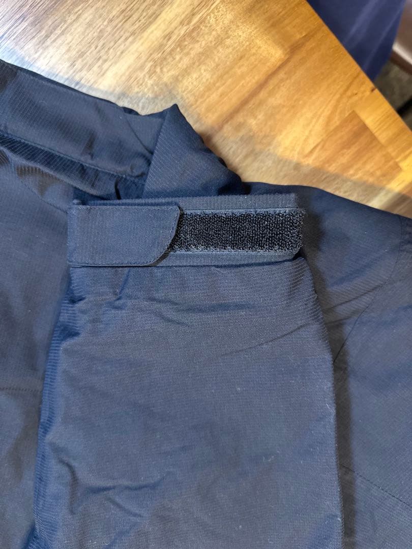 Megabassフィッシングウェア黒 ナイロンジャケット