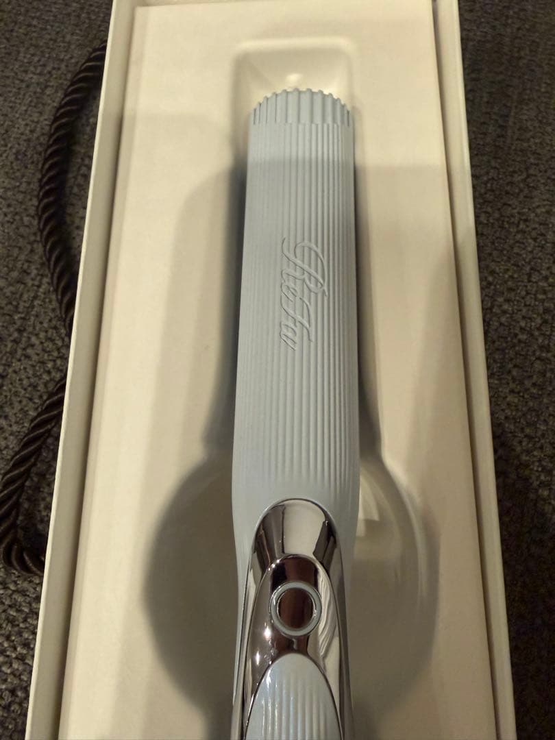 リファビューテック　ストレートアイロン　Refa 中古