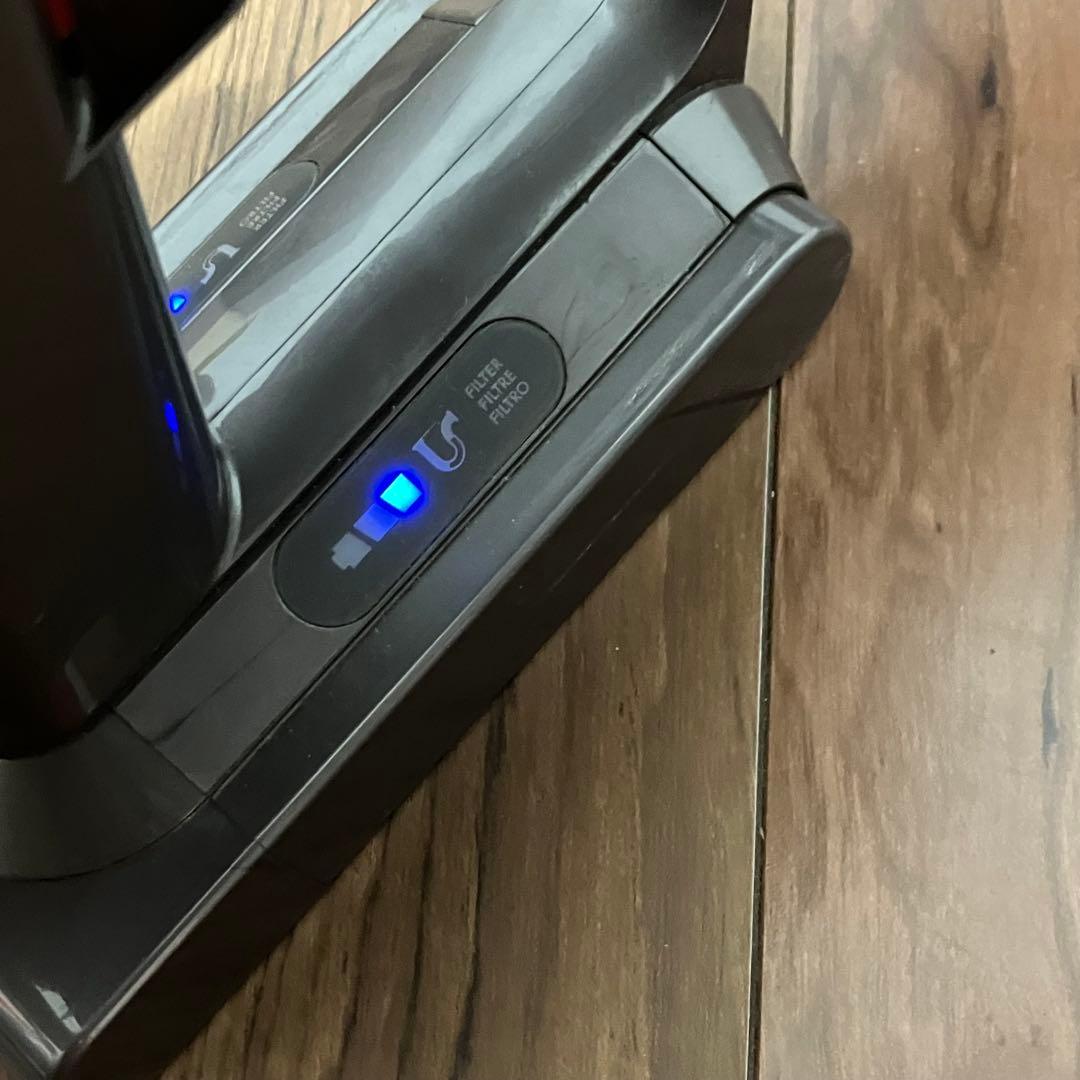 Dyson V10 スティッククリーナー 本体　アタッチメント　ダイソン