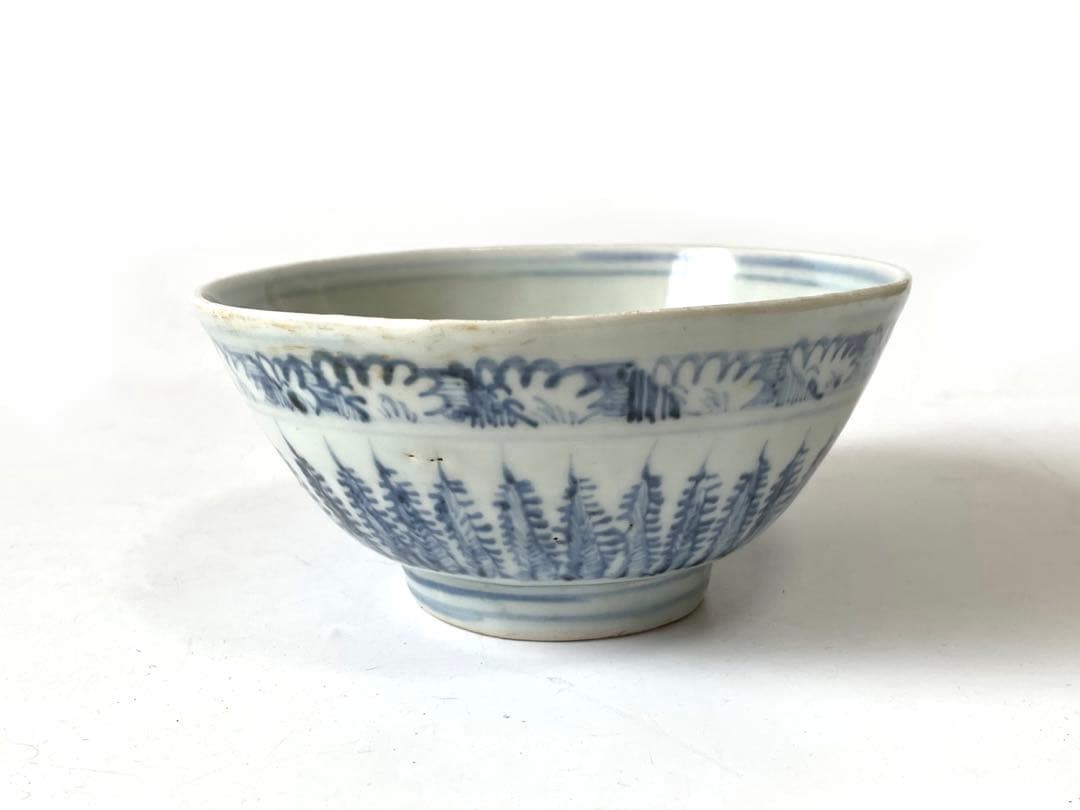 骨董　アンティーク　染付　明染付　芭蕉文様　巻貝文様　茶碗　抹茶碗