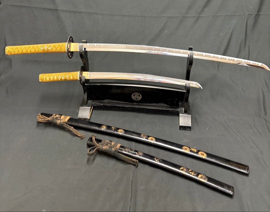 模造刀　日本刀　まとめ　7振り　太刀　脇差　白鞘　刀掛け2個付き