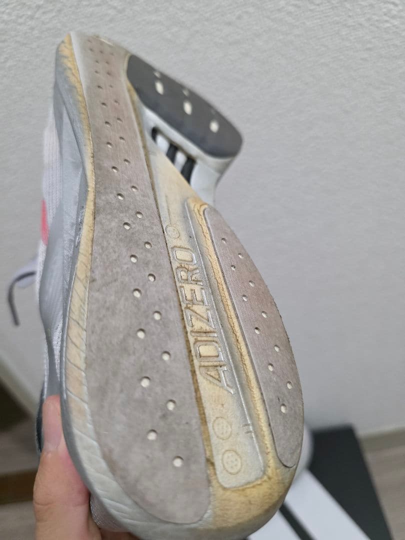 アディゼロ タクミセン10 27cm