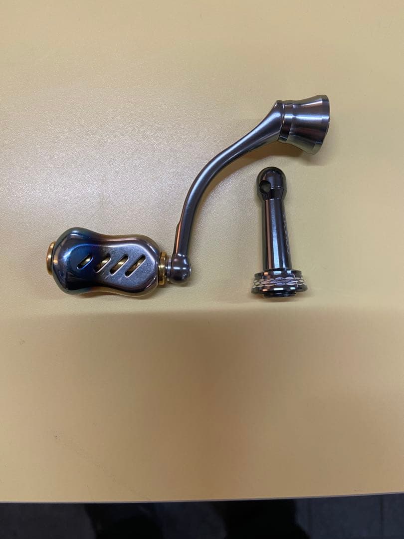 23 エアリティ2500s純正ハンドル　リブレフィーノ　ゴメクサスリールスタンド