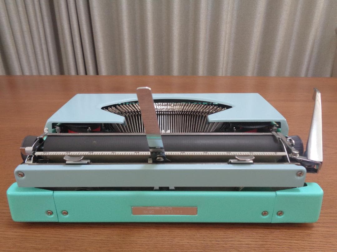 完動品　 200　ロイヤルタイプライター　パステルカラー