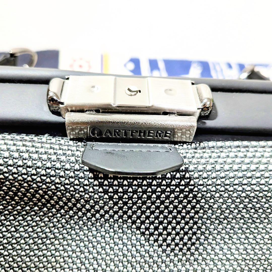 極美品　ARTPHERE アートフィアー　ダレス ショルダーバッグ ネイビー