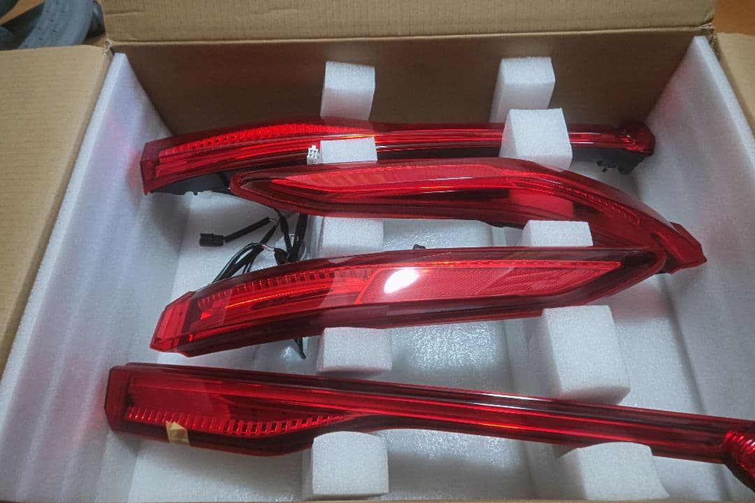 ハリアー　８０　純正　テールランプ