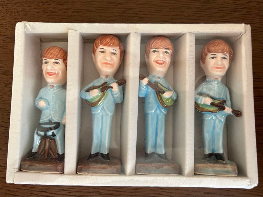 ビートルズ　陶器　人形　フィギュア　新品未開封