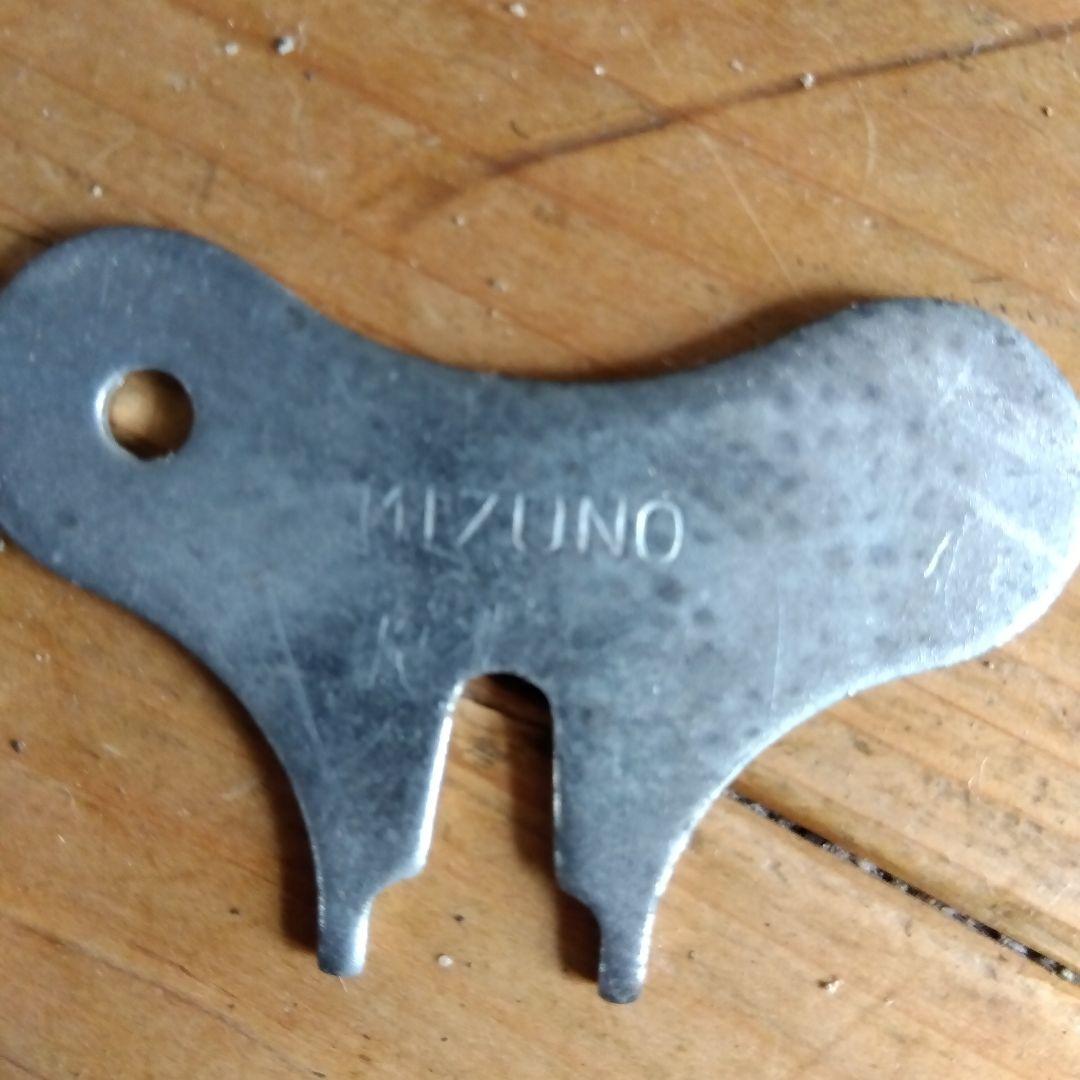 MIZUNO ゴルフシューズ 本革 メタルスパイク　ビンテージ風