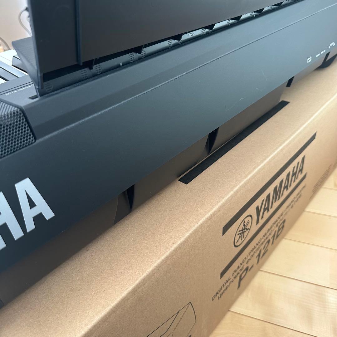 ヤマハ YAMAHA 電子ピアノ P-121B 73鍵盤 ヘッドホンおまけ付き