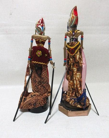 『インドネシア伝統的人形劇 ワヤン・ゴレ』 操り中古人形７体 アンティーク人形