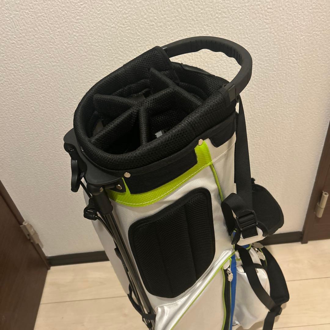 スタンドゴルフバッグ ブルーとホワイト
