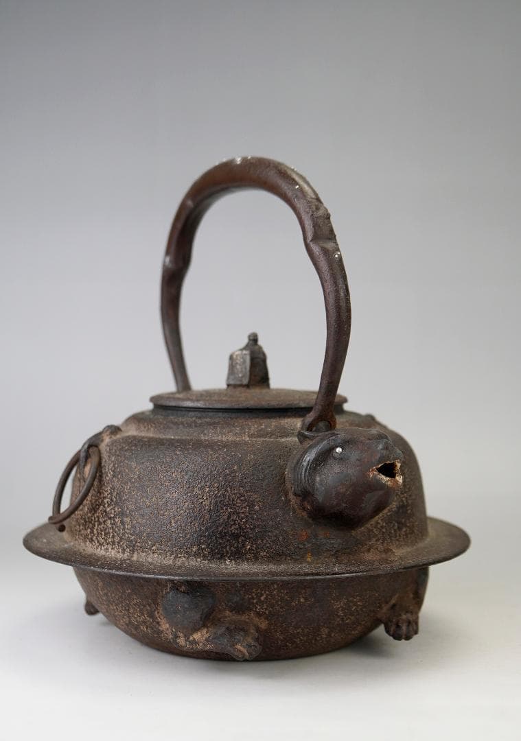 南部鉄瓶　狸　タヌキ 鉄瓶　　 煎茶道具 　検：龍文堂亀文堂金壽堂