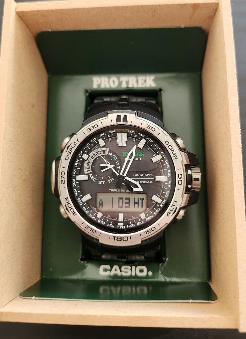 CASIO PRO TREK 腕時計 デジタル