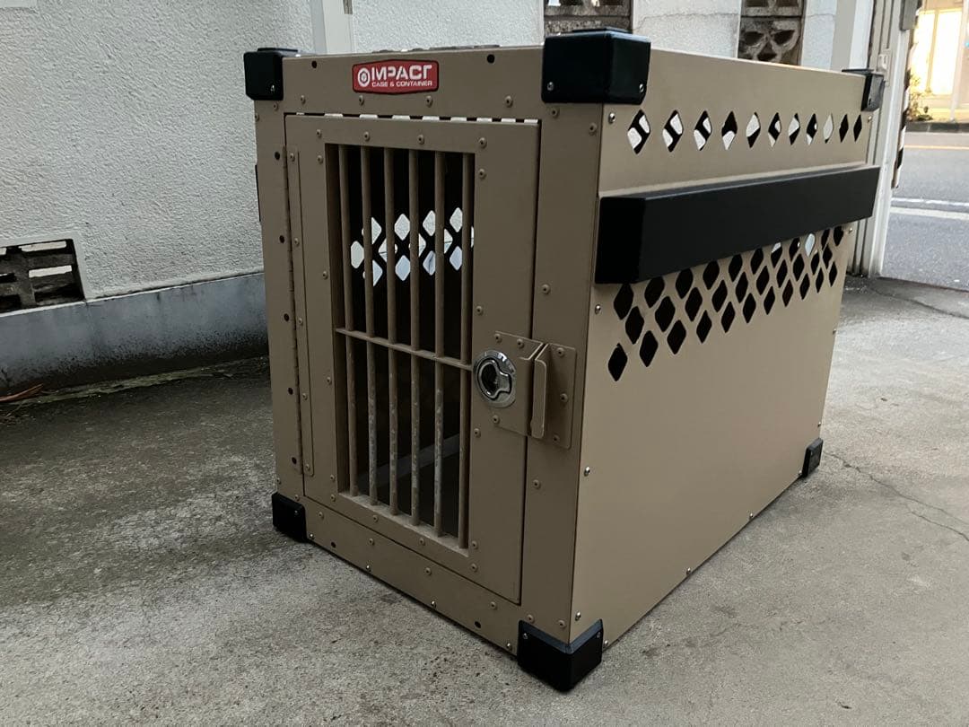 インパクトドッグクレート(ミディアム、300)ー金属製・頑丈