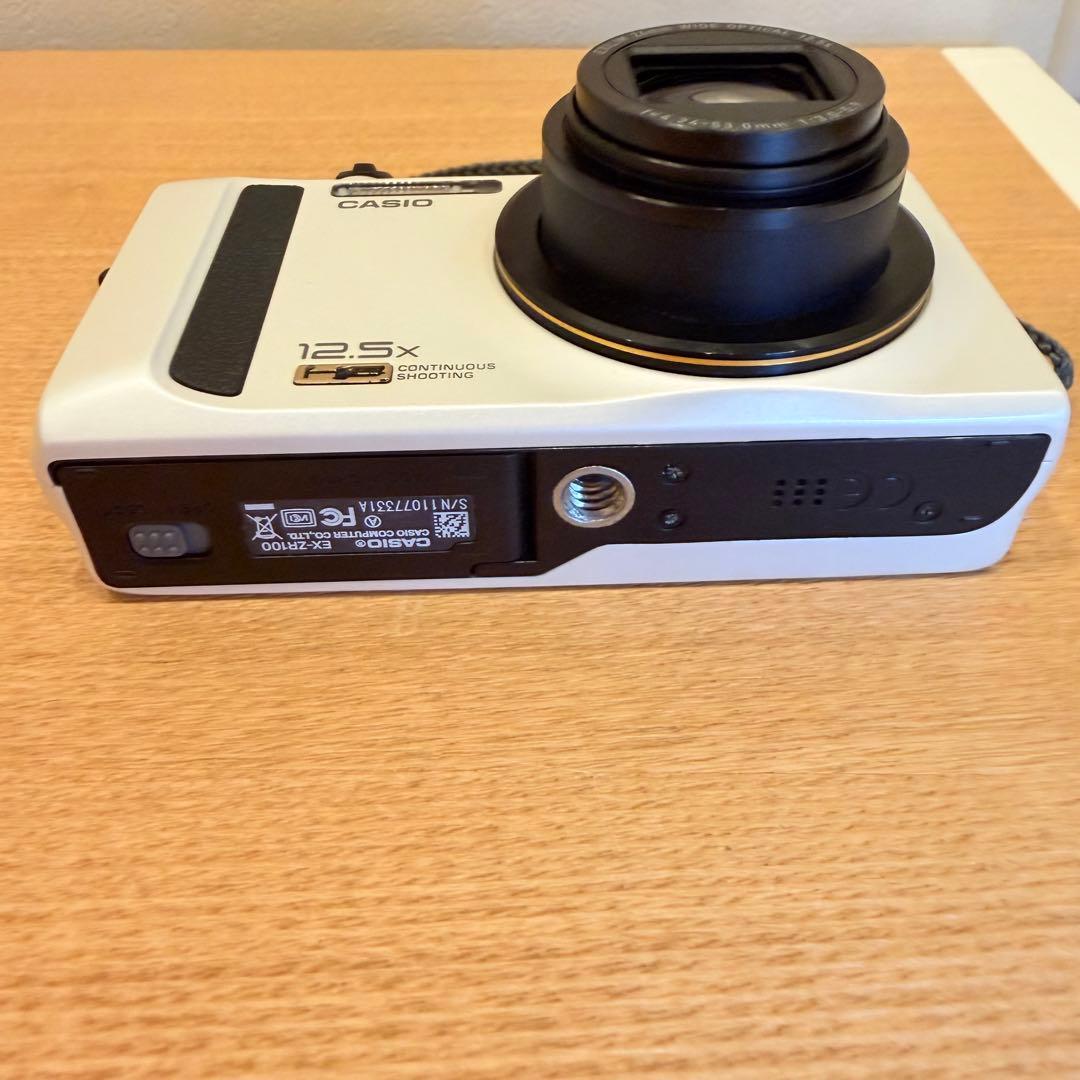カシオCASIO EXILIM EX-ZR100 デジカメ y2k コンデジ