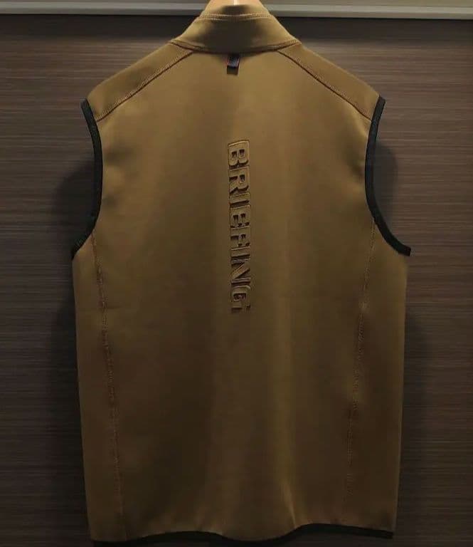 BRIEFING GOLF ブリーフィング　ジップベスト 3Dロゴ 極美品
