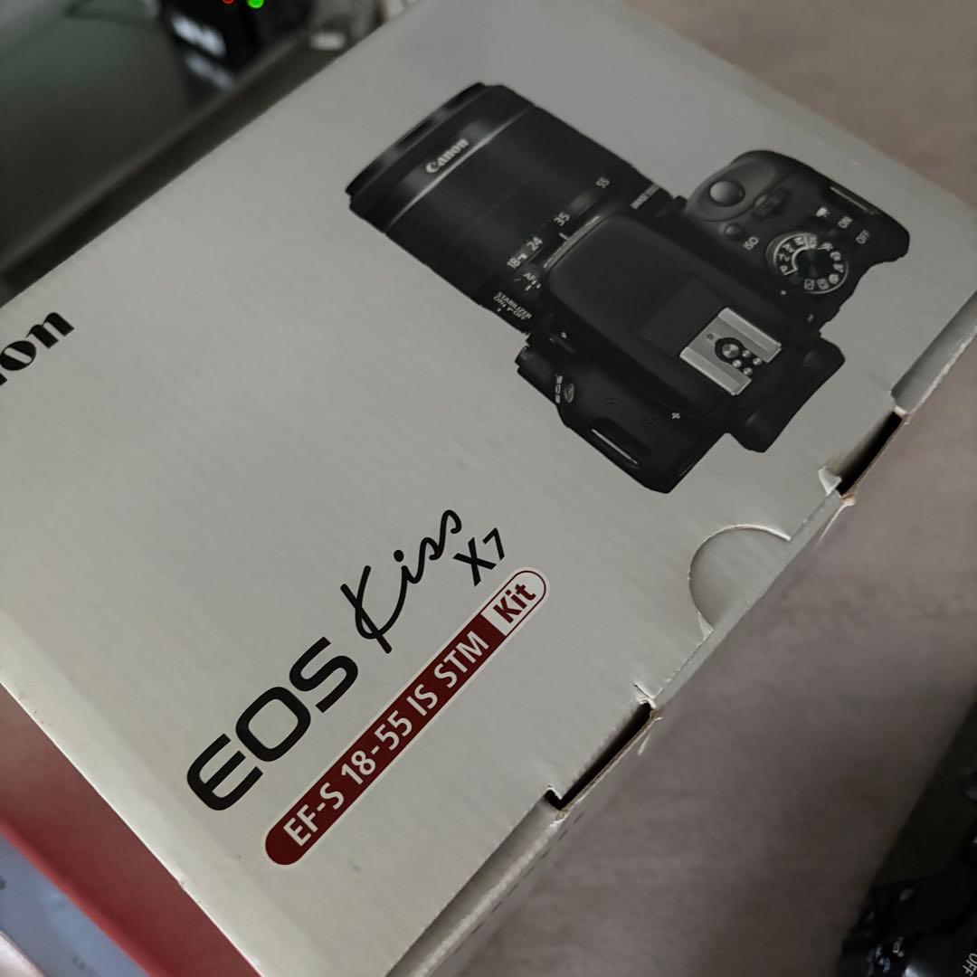 単焦点付き　限定出品✨Canon EOS Kiss X7 デジタル一眼レフ