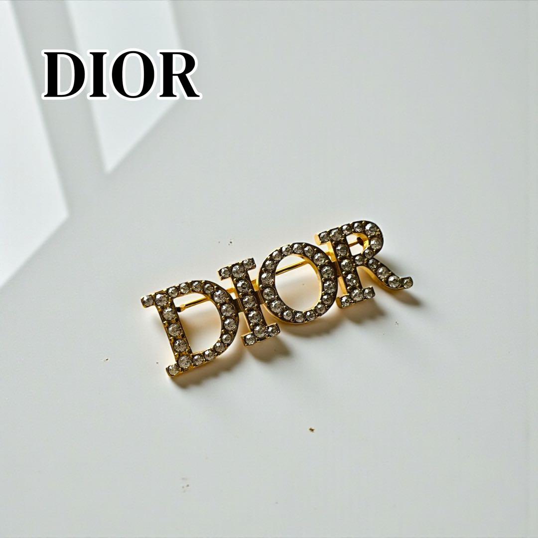 ディオール Dio(r)evolution ディオレボリューション ブローチ