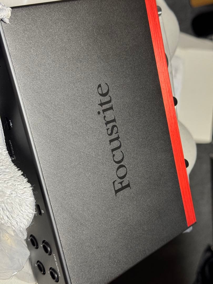 【ほぼ新品】focusrite clarett+ 2pre