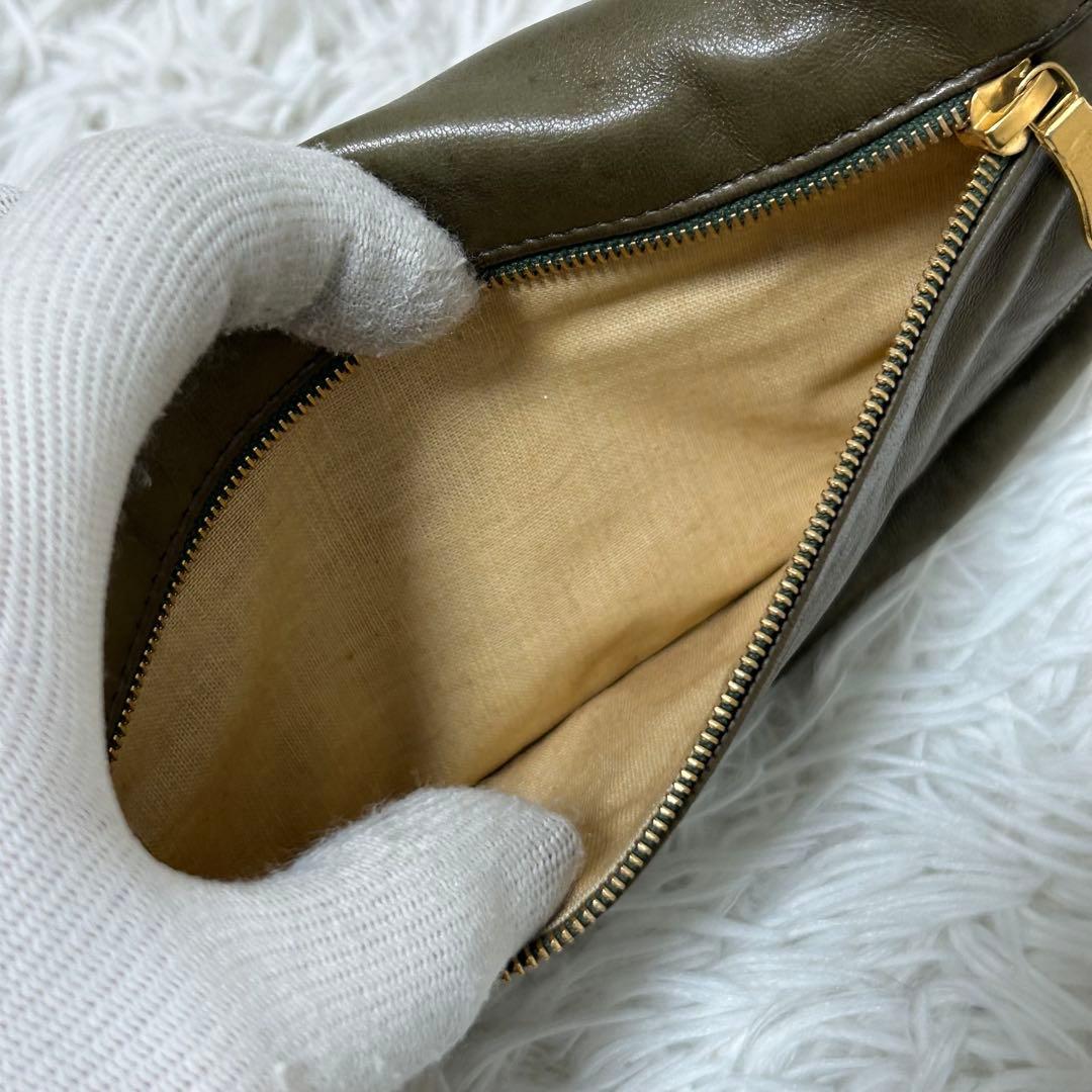 【希少✨ヴィンテージ/チェーン】ボッテガヴェネタ　ボディバッグ　カーキ　本革　金