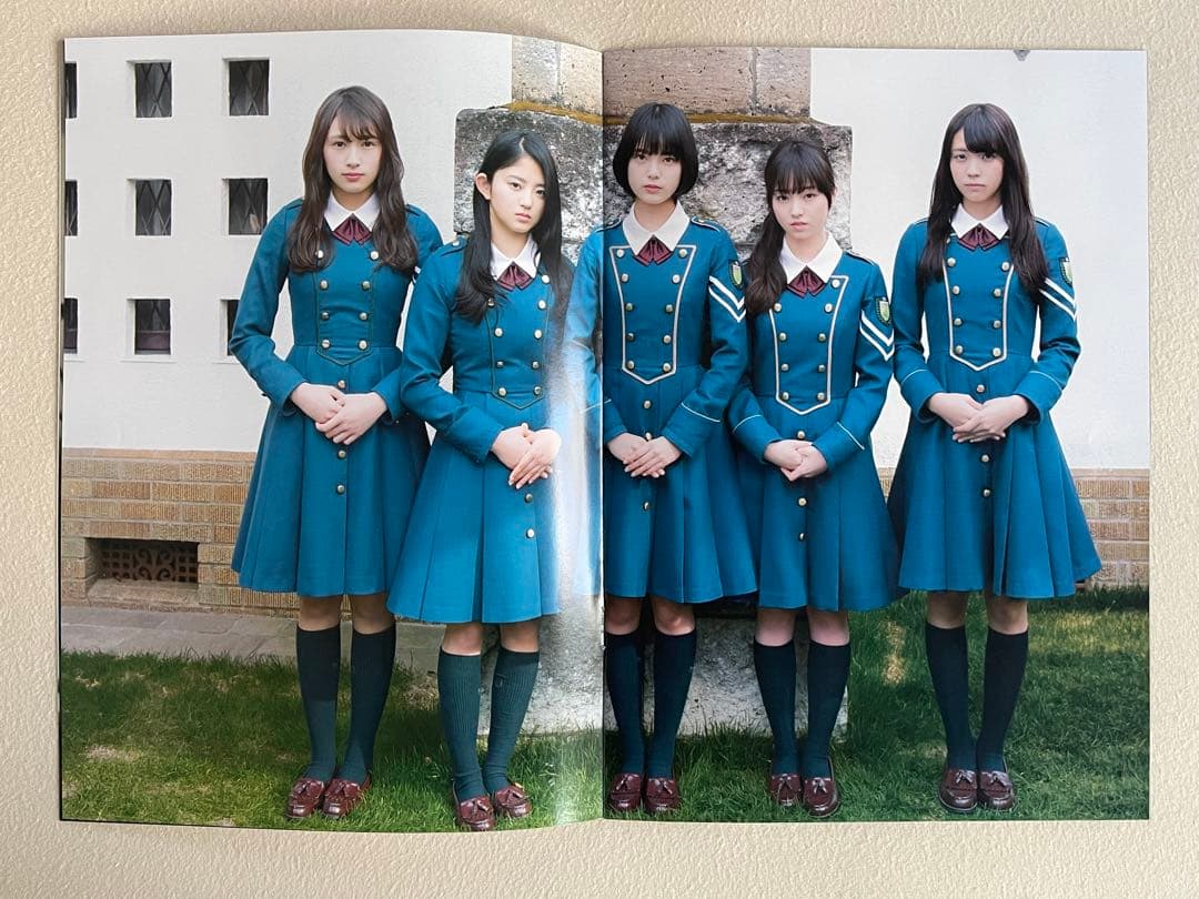 平手友梨奈,渡辺梨加　サイン入り写真 今泉佑唯,鈴木美愉,小林由依,欅坂46