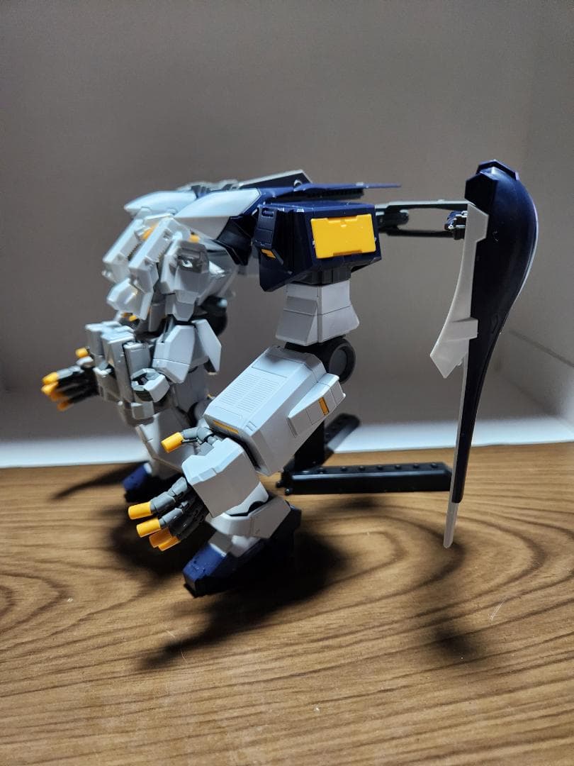 HG ヘイズルアウスラ ギガンテックアーム装備　プレミアムバンダイ限定完成品