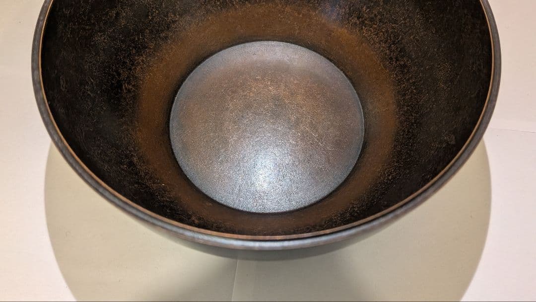 唐銅風炉師『福島宗秀』而妙斎好写　砂張筋建水　茶道具　共箱共布