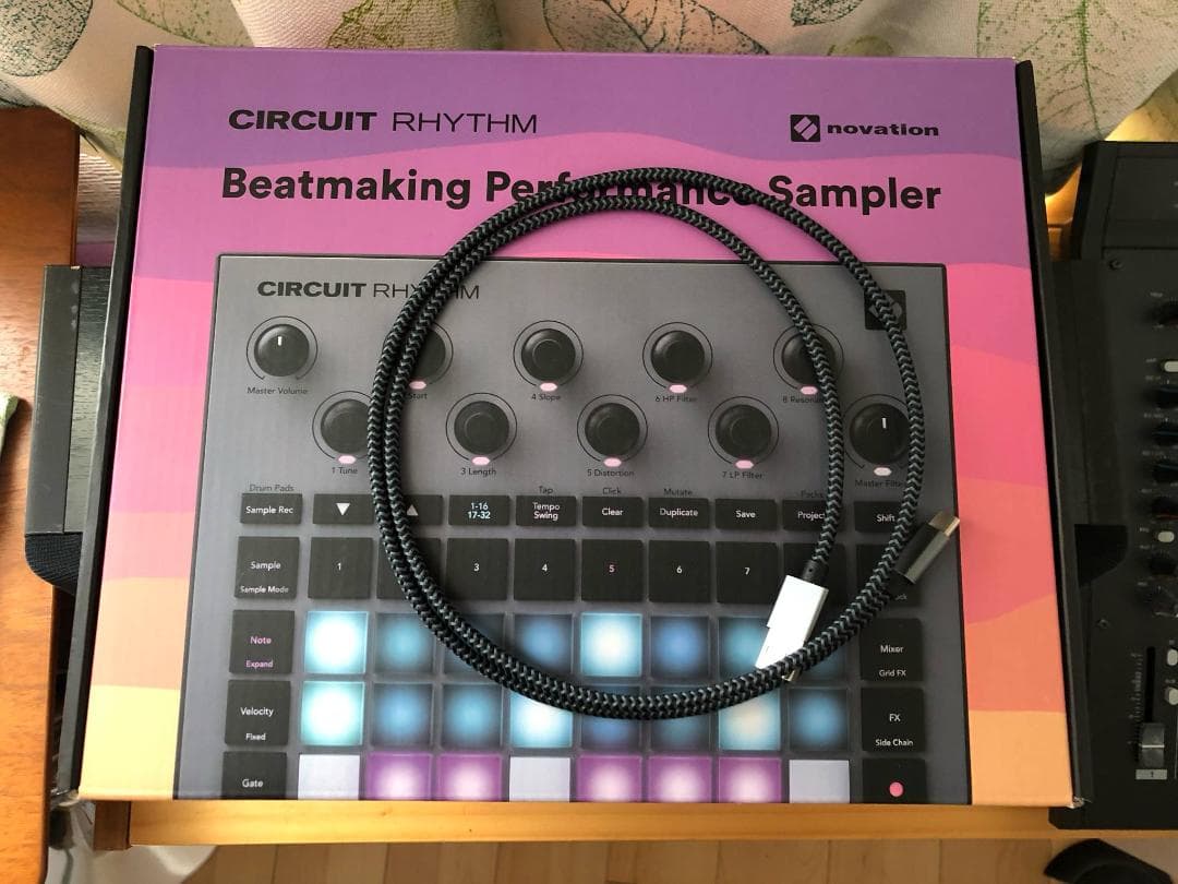 Novation Circuit Rhythm ビートメイキングサンプラー
