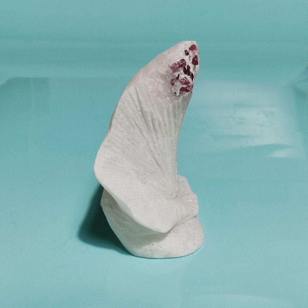 パワーストーン　天然石　大理石中のスピネル　原石　250g　No.30