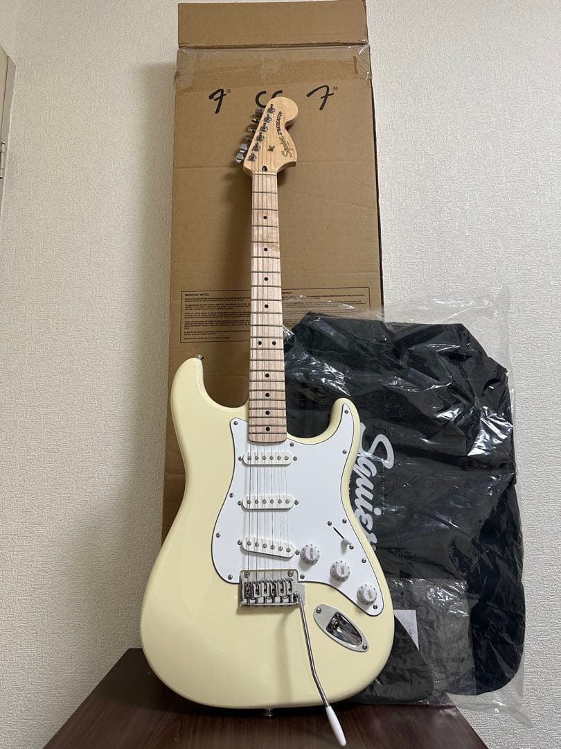SQUIER AFFINITY ストラトキャスターモデル　美品