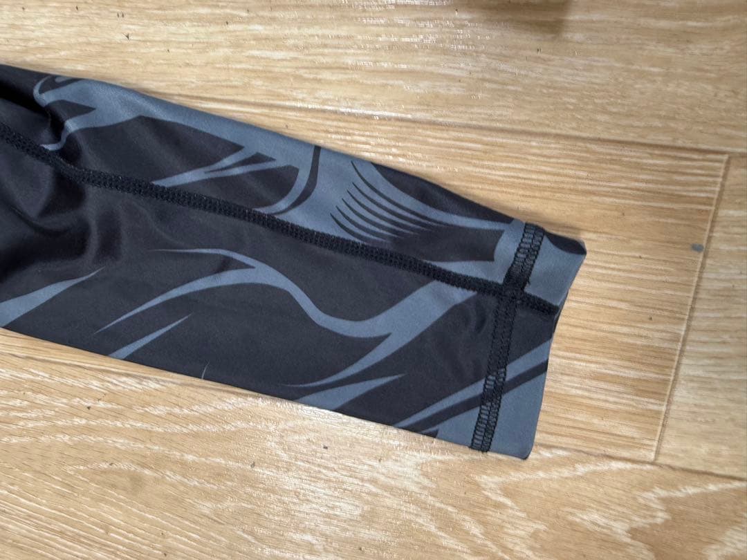 美品　Venum セットアップ　ラッシュガード　ショーツ