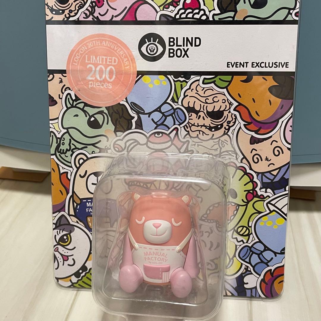 限定200体！香港 LOG-ON マニュアルファクトリーベア Vinyl ピンク