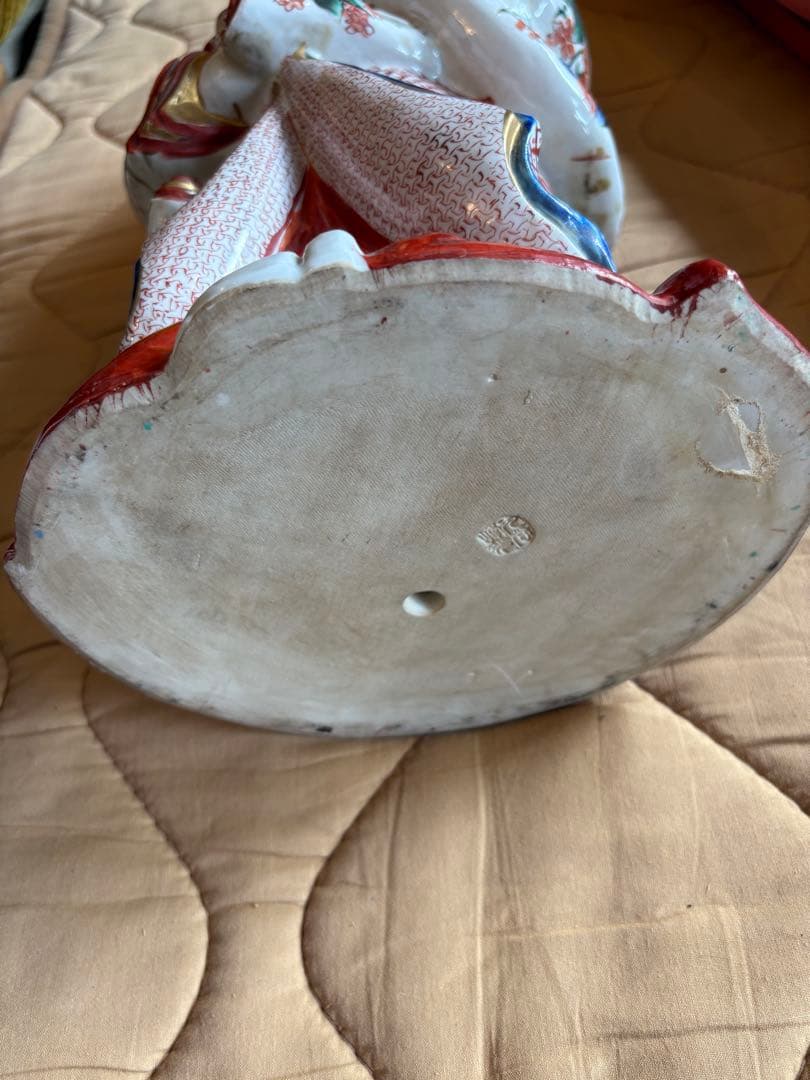 おおきめサイズのお多福　置物