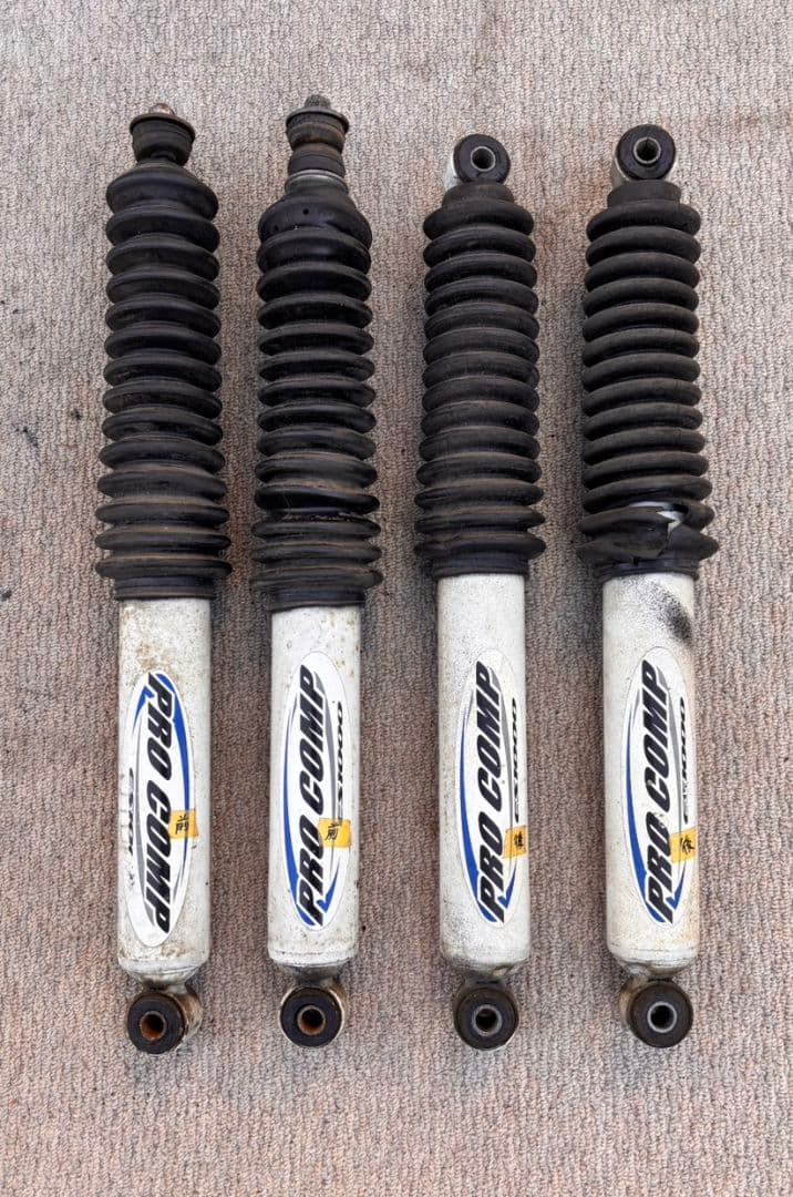 プロコンプ ES1000 ショックアブソーバー JA11用（2〜3インチアップ）