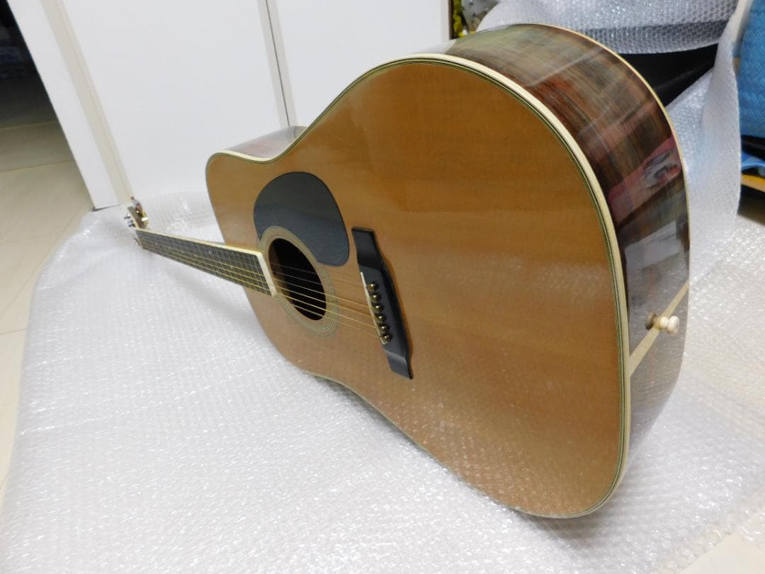 Yamaki YW-35 アコースティックギター　白濁あるも音は健在　キズ少ない