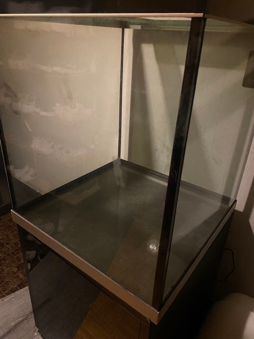 特注　キューブ水槽