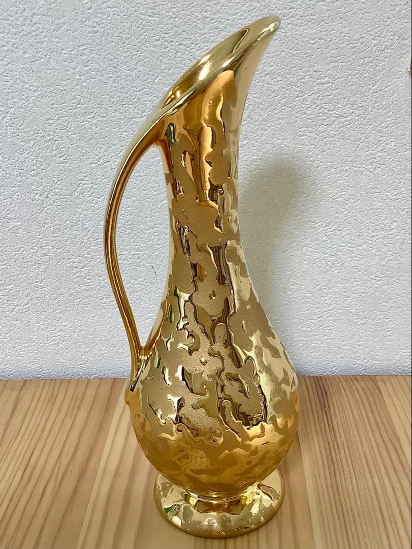 22金と24金の陶器花瓶2点セットプラス外国銀貨【合計4点】