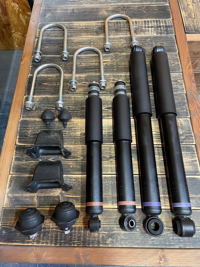 200系 ハイエース 純正 フロント/リヤ 足回りセット