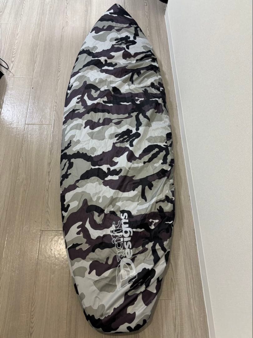 サーフボード 迷彩カバー付き