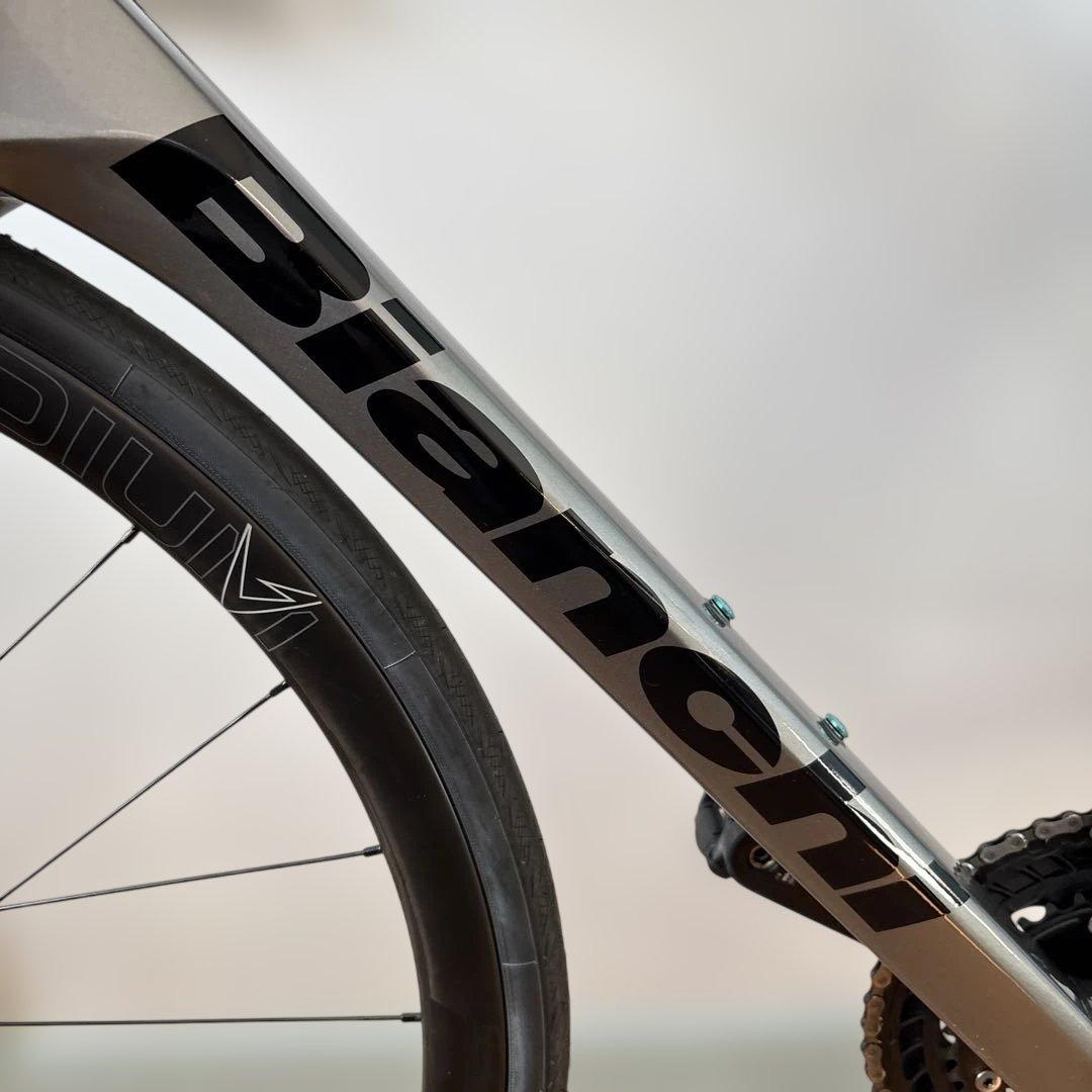 2025Bianchiビアンキ スペシャリッシマ コンプ 105di2 53