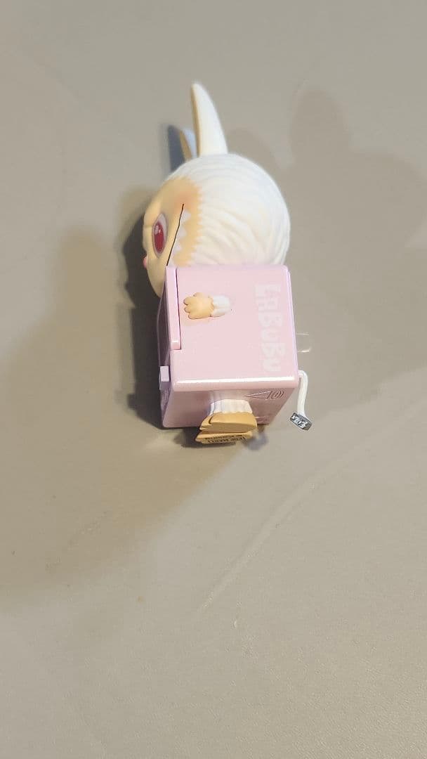 ポップマート★ラブブLABUBU ★ フィギュア【シークレット】