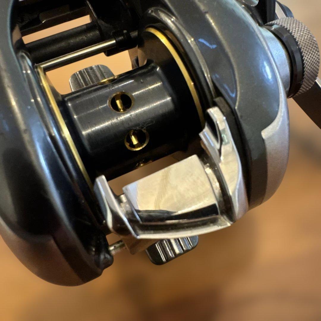 シマノ 13メタニウム HG 右 ベイトリール