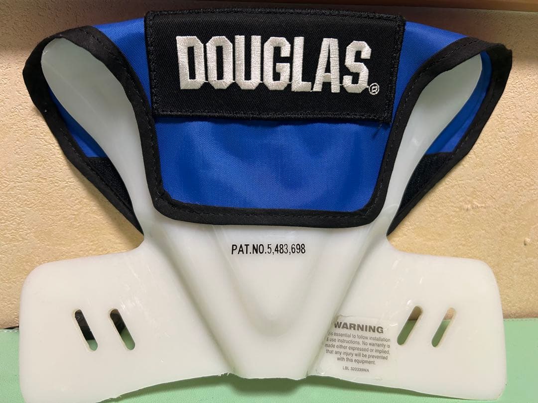 DOUGLAS アメリカンフットボール ネックガード